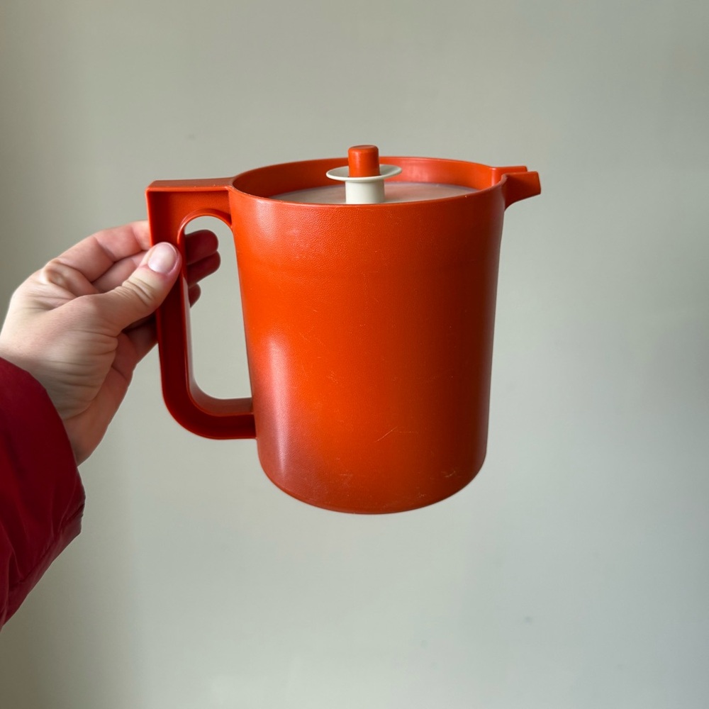 VINTAGE ORANGE TUPPERWARE PITCHER
